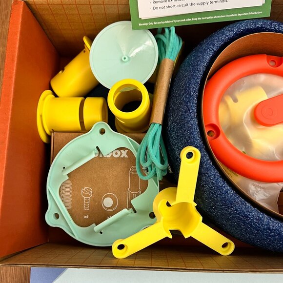 NEW KiwiCo Hover Disc Arena Tinker STEAM Crate age 9+ - Picture 7 of 9